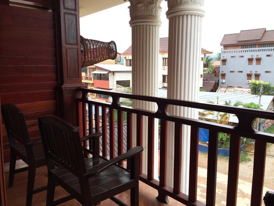 Domon Hotel Vang Vieng Bagian luar foto
