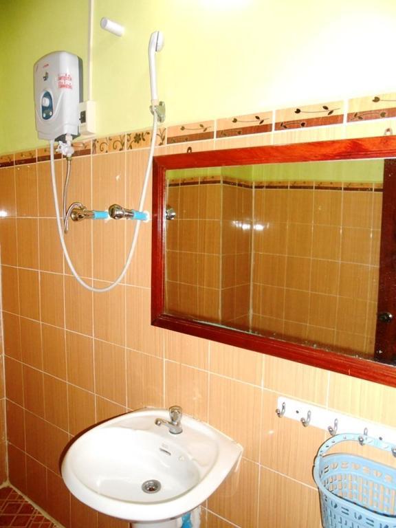 Domon Hotel Vang Vieng Bagian luar foto