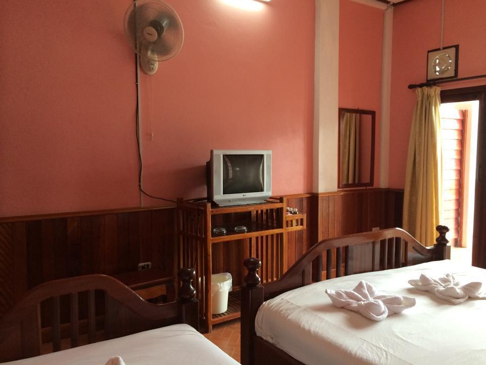 Domon Hotel Vang Vieng Bagian luar foto