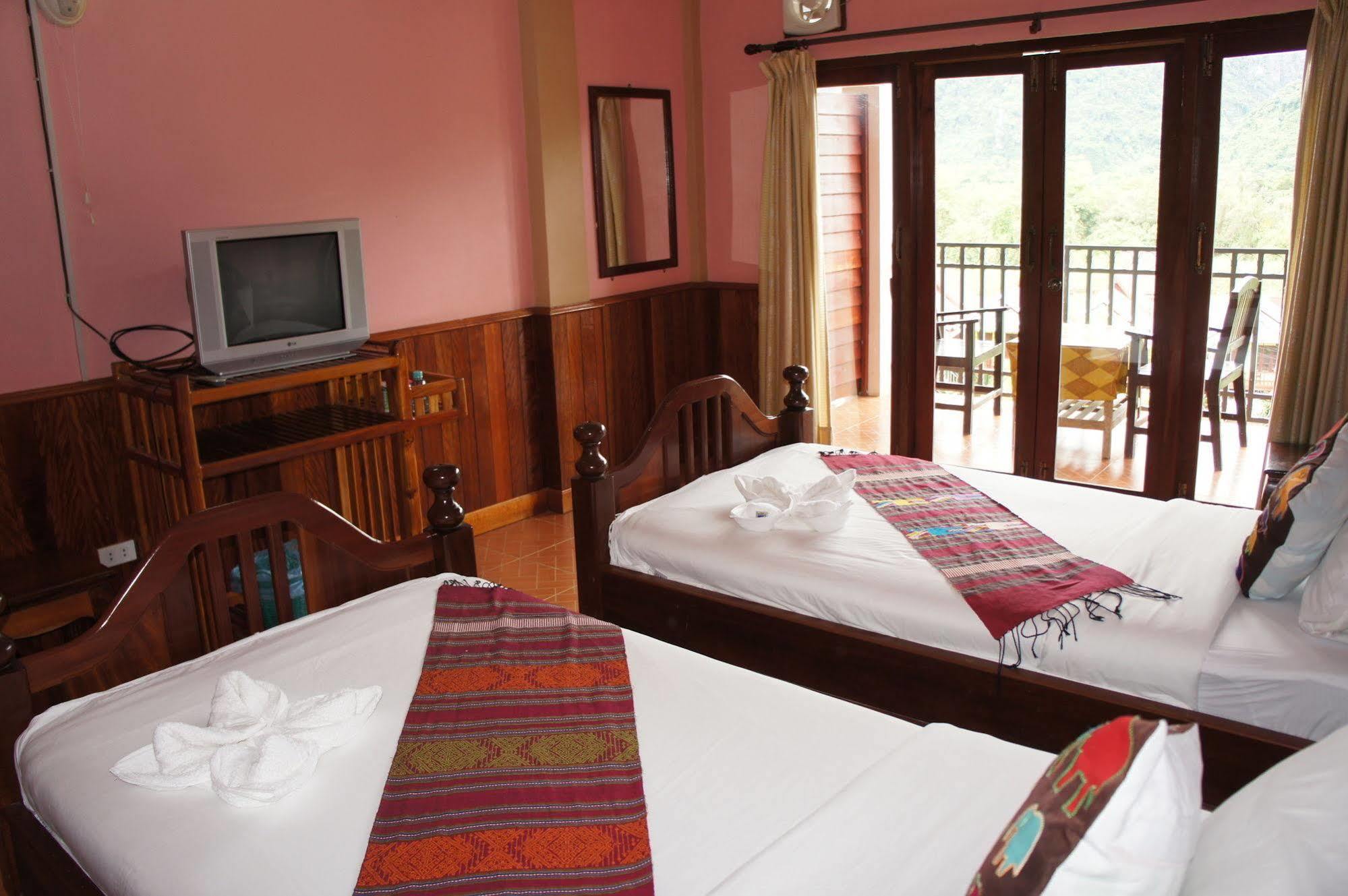Domon Hotel Vang Vieng Bagian luar foto