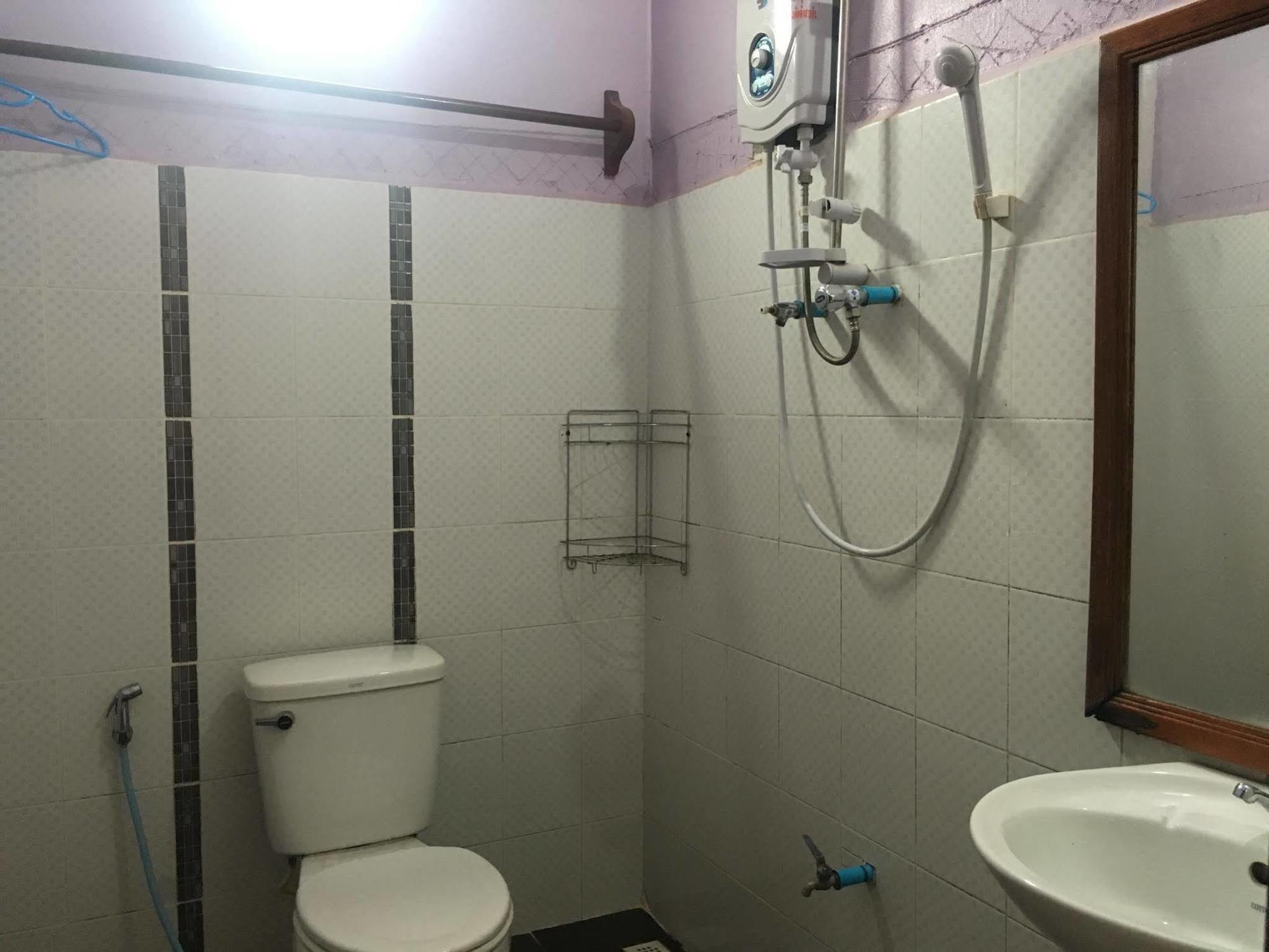 Domon Hotel Vang Vieng Bagian luar foto