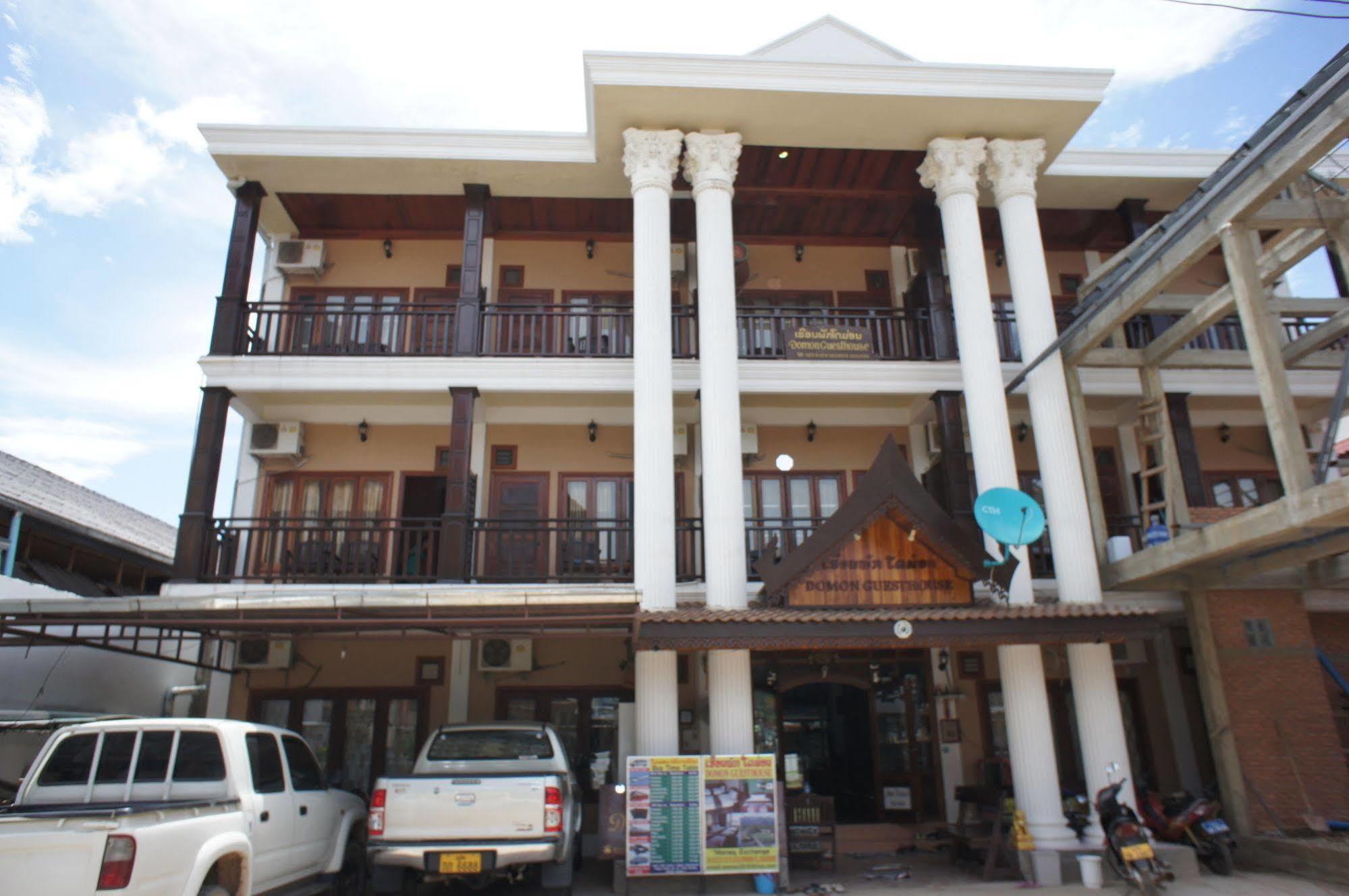 Domon Hotel Vang Vieng Bagian luar foto